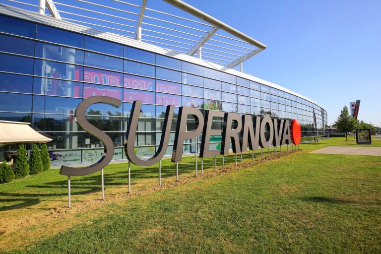 Supernova Garden Mall (1)